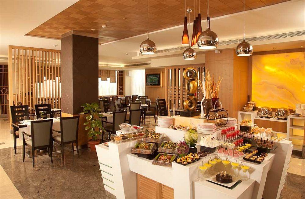 Radisson Blu Suites Gurgáon Kültér fotó